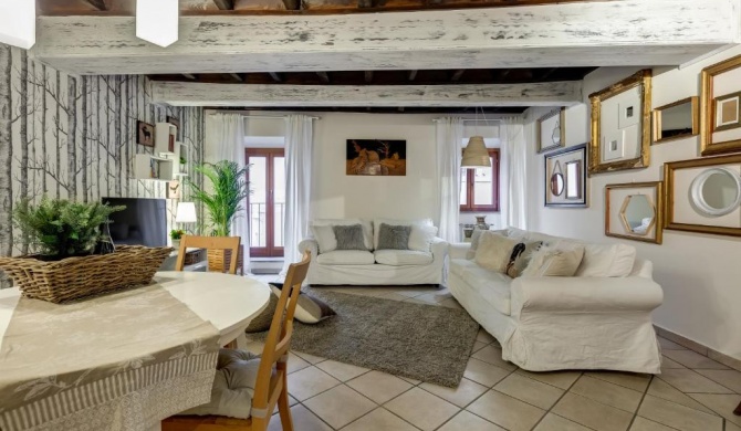 Trevi Fountain Apartment