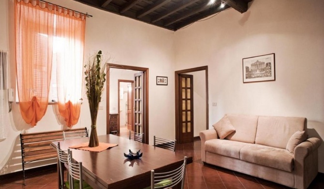 Trevi Fountain House Deluxe