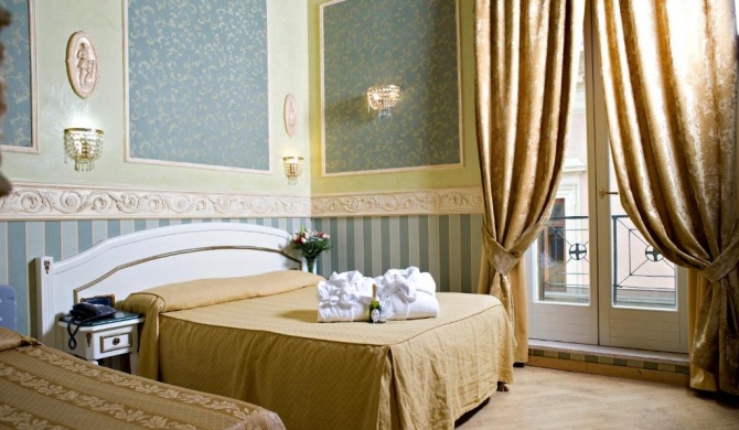 Upper View Suite