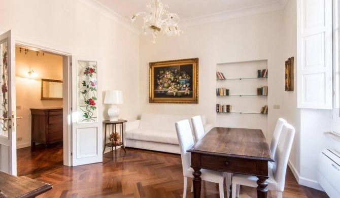 Vatican Large Comfortable Apartment