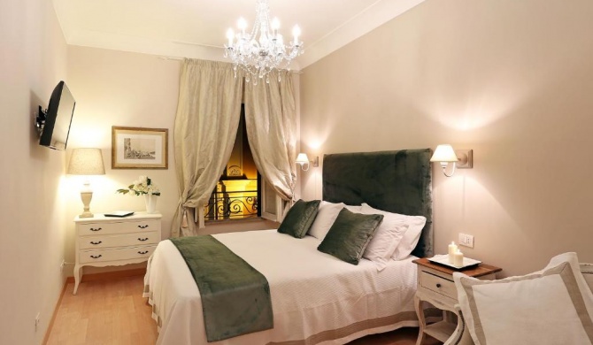 Via della Vite 2nd Floor Apartment