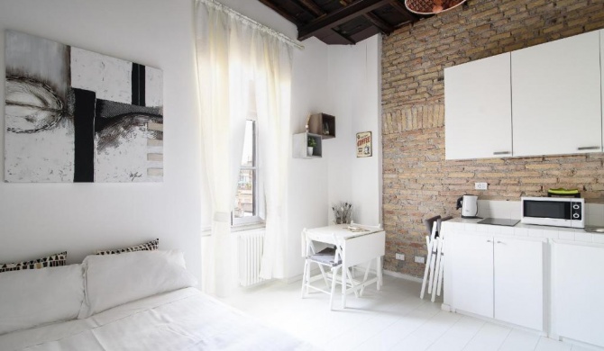 White Ostilia Apartments