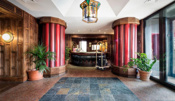Grand Hotel Colony