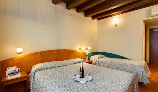 Hotel Corot