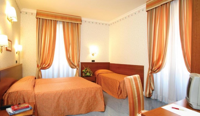 Hotel Dina