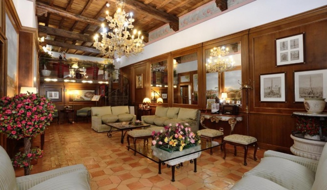 Hotel Pantheon