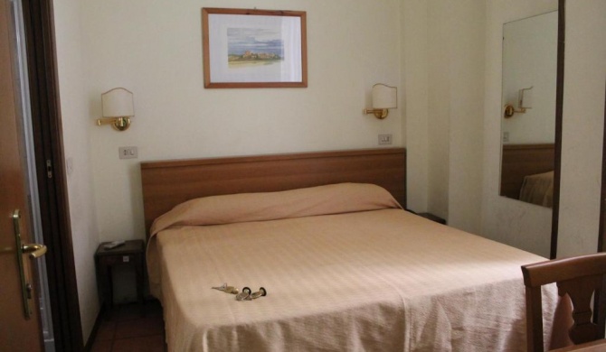Hotel Pomezia