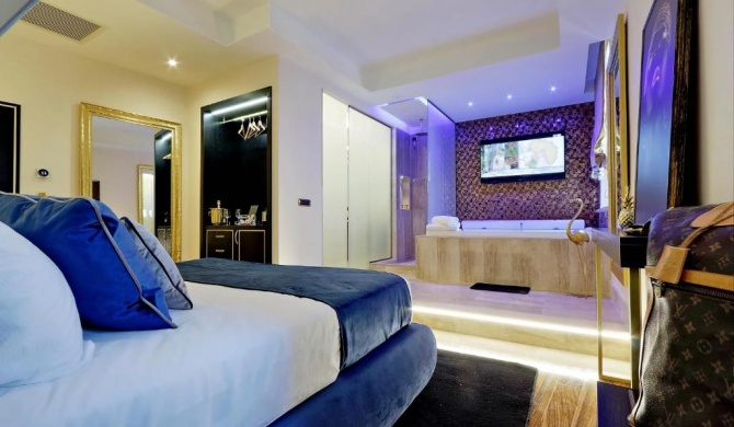 Spanish Diamond Luxury Suites & Jacuzzi