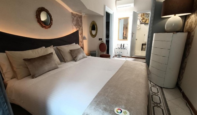 Spanish Steps bedroom