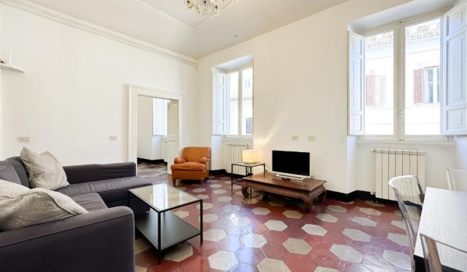 Spanish Steps Charming Apartment, New Opening