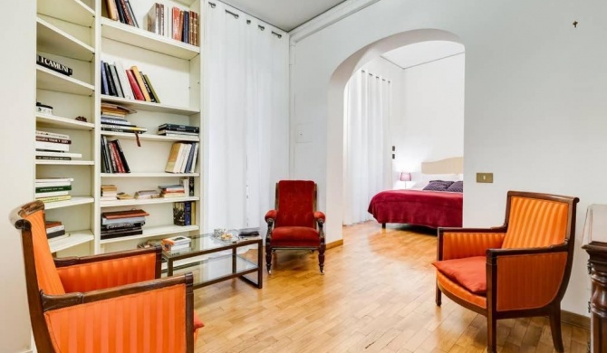 Spanish Steps Family Home by TreasureRome