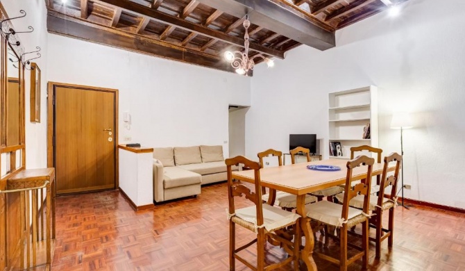 Spanish Steps Spacious Apartment