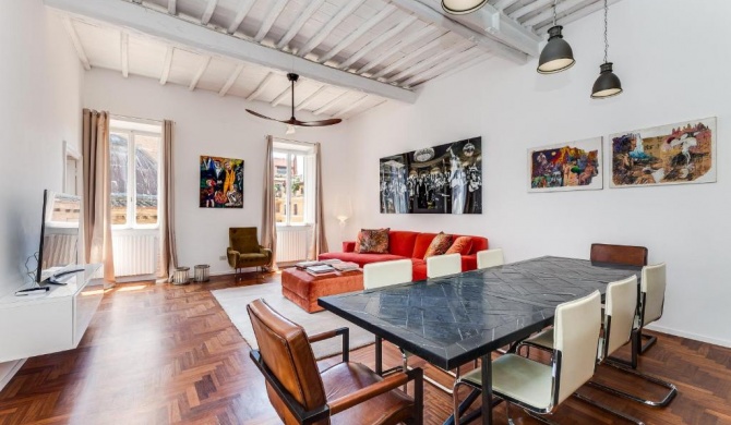 SpanishSteps Luxury Apartment