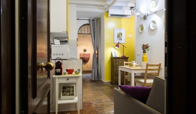 STELLA'S APARTMENT IN MONTI