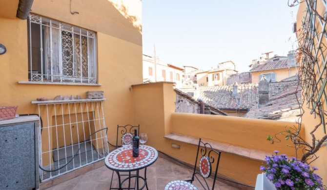 Stunning Campo De Fiori Apartment with Terrace