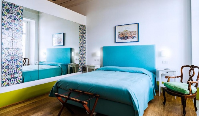 Donna Giulia, Luxury House