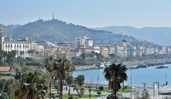 Fronte Del Porto