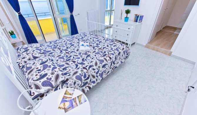 On the beach Sea-view&Kitchen In Room