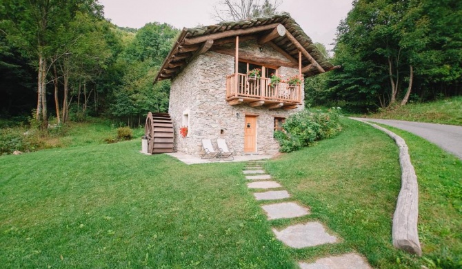 L'Escola e Lou Mulin