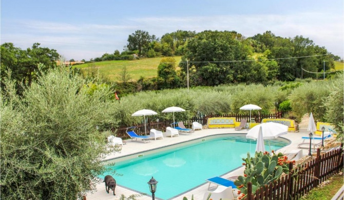 Beautiful home in San Giovanni with Outdoor swimming pool, Jacuzzi and 2 Bedrooms