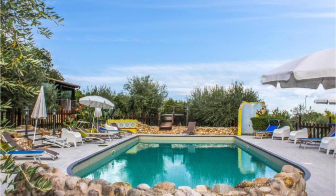 Stunning apartment in San Giovanni with Outdoor swimming pool, Jacuzzi and WiFi
