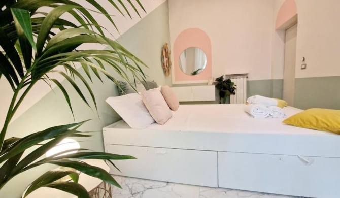THE 38 HOME l Homkeey Luxury Apartment I Colosseum