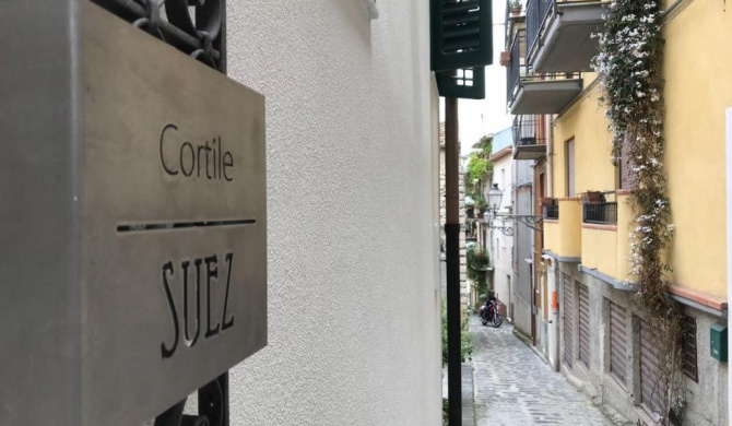Cortile Suez