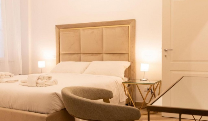 The Best Rent - Elegant five-bedrooms apartment near Colosseo