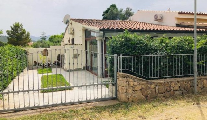 Grazioso Bilocale indipendente a San Teodoro