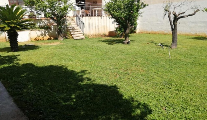 Casa Lisa a due passi dal mare con ampio giardino