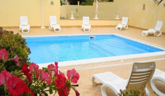 Domus Holidays Beach